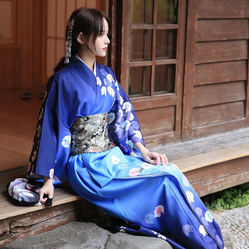 Kimono japonés para mujer en azul