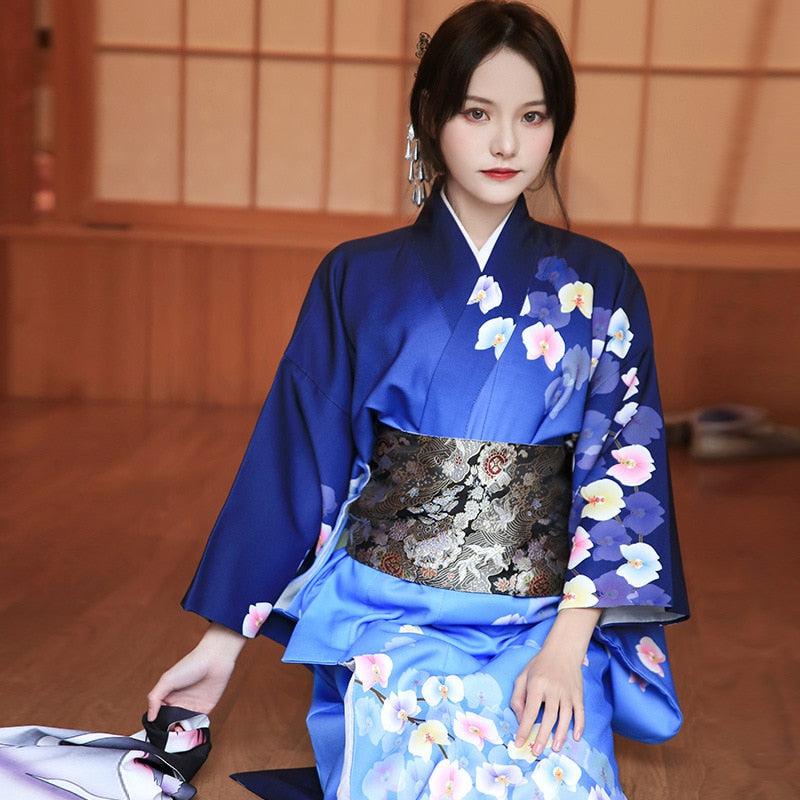 Kimono japonés para mujer en azul