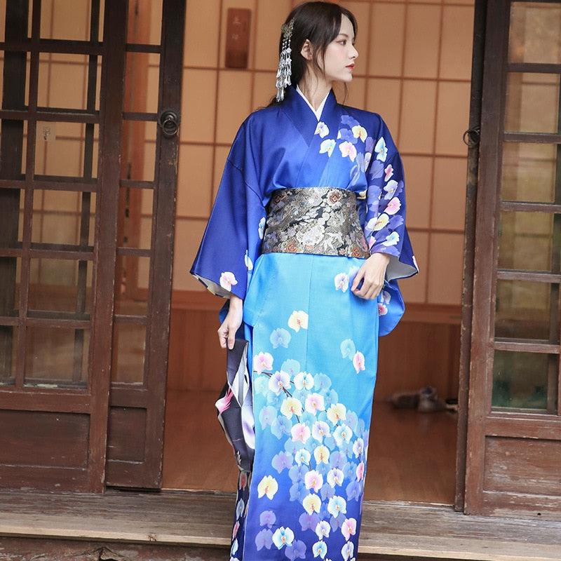 Kimono japonés para mujer en azul